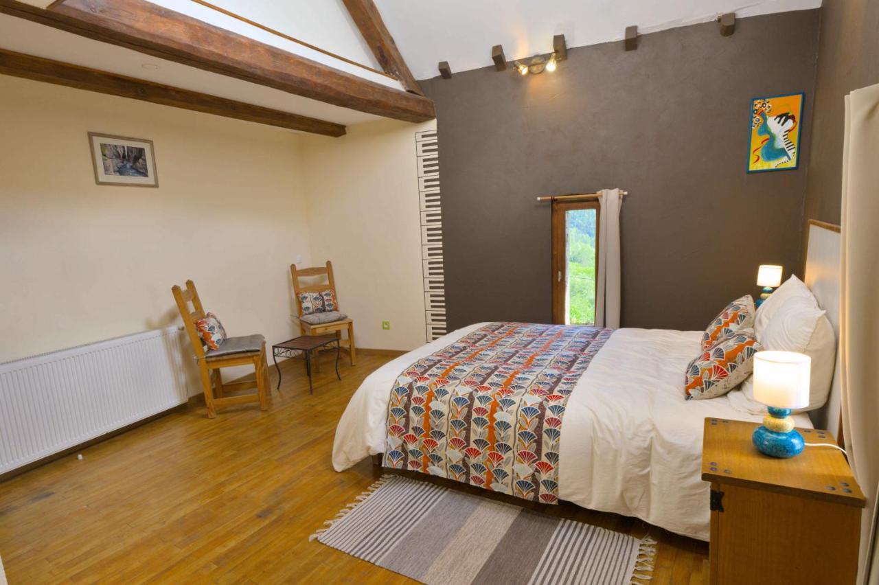 Au Diapason Chambres D'Hotes Montagne Auzet Luaran gambar
